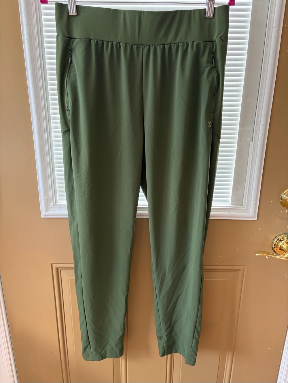 Xersion pants in OD green